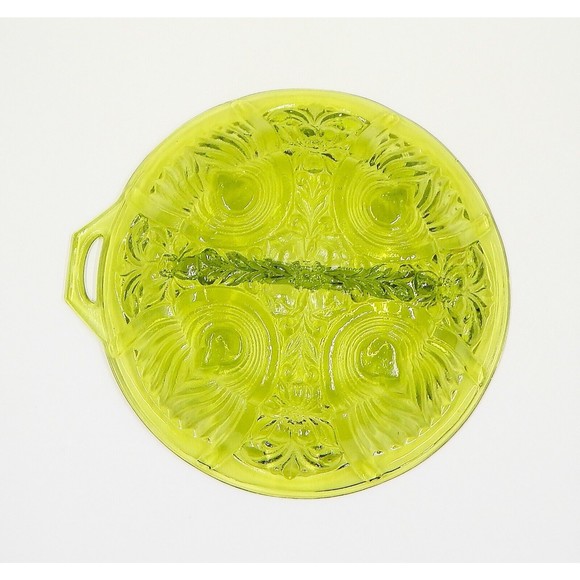 Indiana Glass Killarney Green Avocado Handled Divided Relish Candy Nut Dish - Picture 6 of 10
